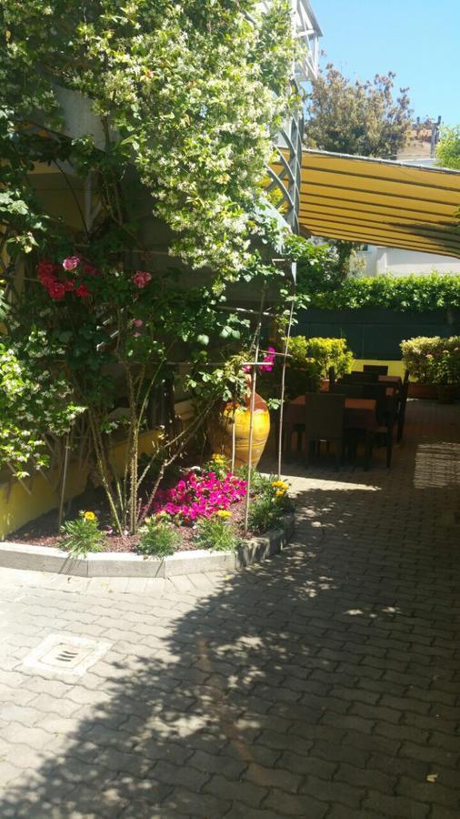 Hotel Illi Marina di Massa Luaran gambar