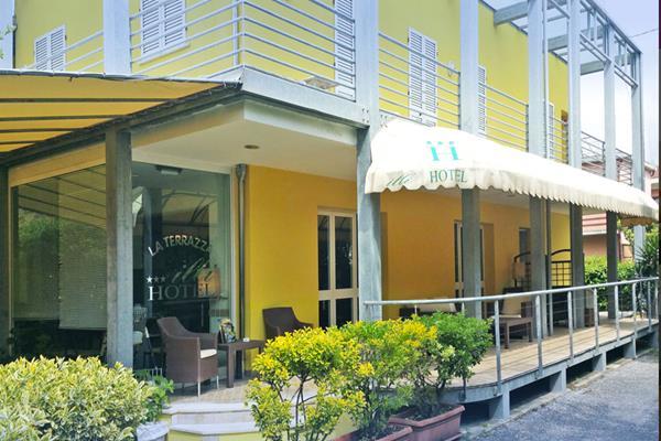 Hotel Illi Marina di Massa Luaran gambar